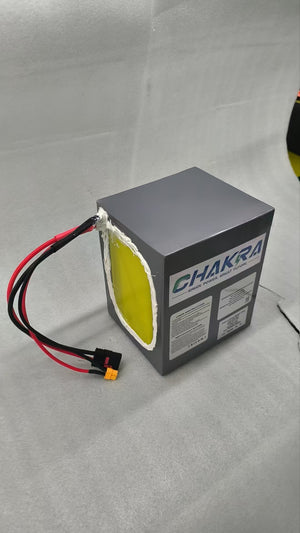 Chakra 72v24ah 170A continuous current Razor lithium battery left side view