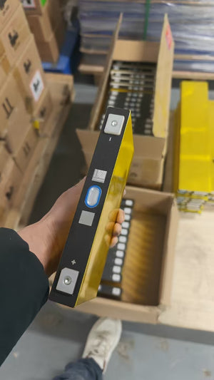 Reliable 76.8V 90Ah lithium iron phosphate battery with 180A continuous current from Chakra Battery Company, utilizing Geely's Golden Brick battery.