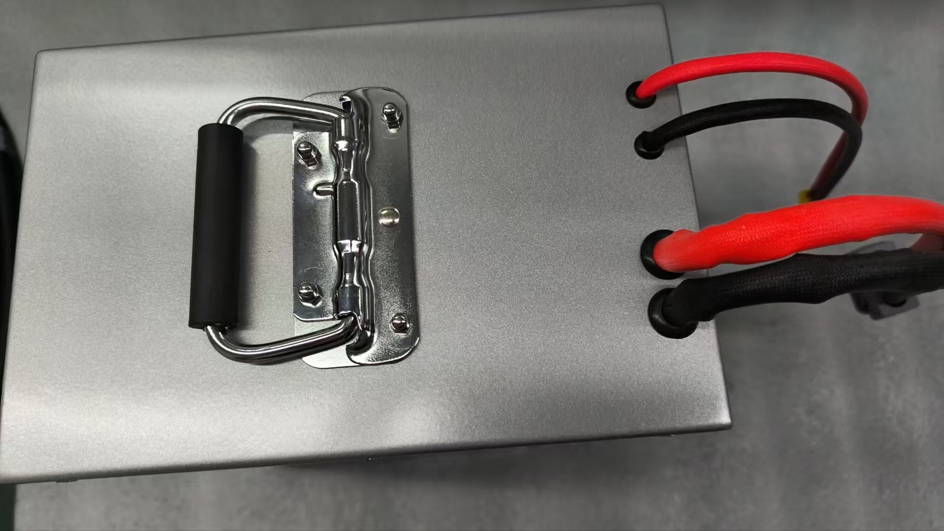 Chakra Battery Company's Crazy Kart Battery with Handle